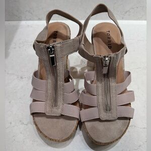 Torrid Stretch Front Zipper Wedge (Wide Width)